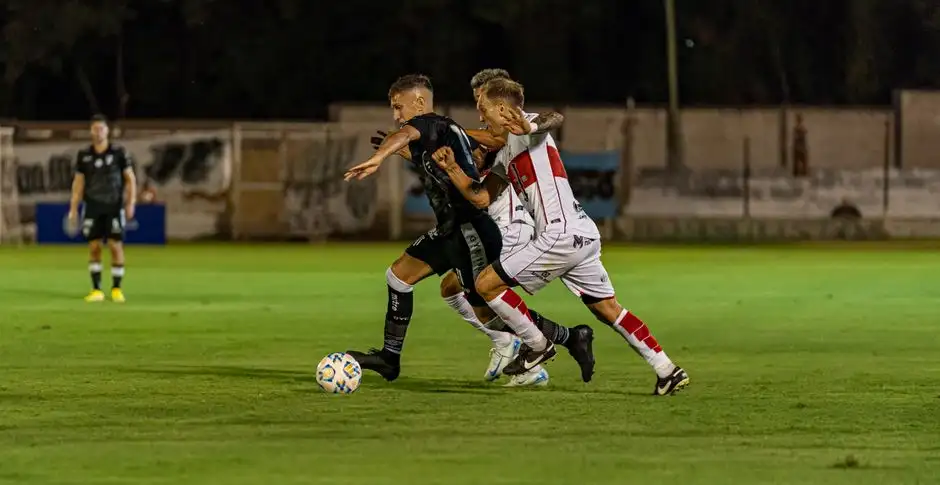 Beşiktaş, Erzurumspor’u 3-0 yendi, lider oldu